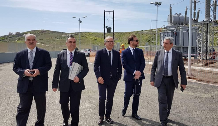 Ο Περιφερειάρχης στη Σύρο, στα εγκαίνια από τον Πρωθυπουργό, της ηλεκτρικής διασύνδεσης των Κυκλάδων με την ηπειρωτική Ελλάδα