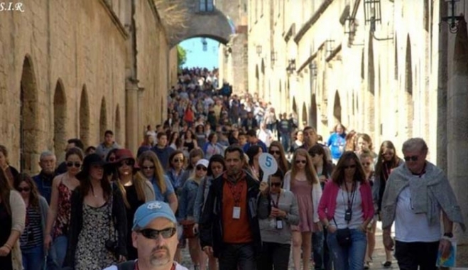 Όλα δείχνουν ρεκόρ στον Τουρισμό το 2017
