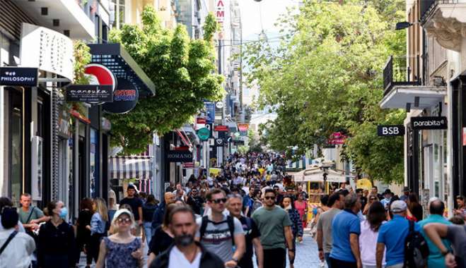 Φορολογική ανάσα στα εισοδήματα μεταξύ 20.000 και 50.000 ευρώ δρομολογούν τα υψηλά πλεονάσματα