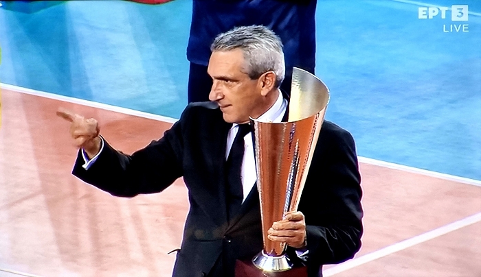 Διαφήμιση του Volley το Super Cup, που μόλις τελείωσε στη Ρόδο, μεταξύ του Ολυμπιακού και του Φοίνικα Σύρου ONEX