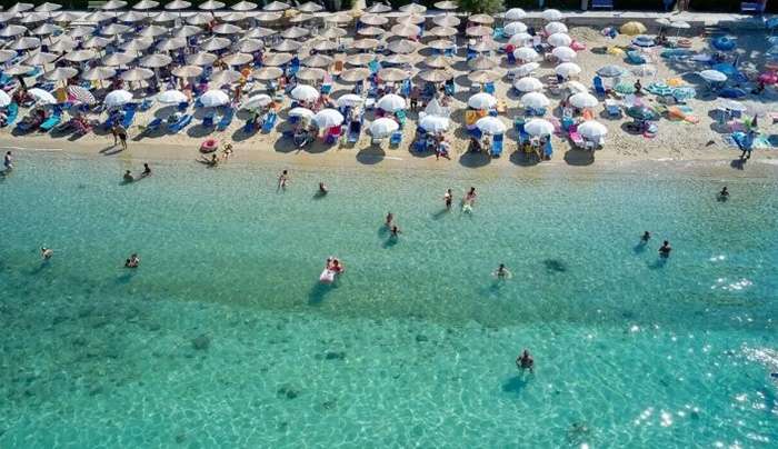 Παραλία με λουόμενους  INTIME NEWS / ΚΩΝΣΤΑΝΤΟΠΟΥΛΟΣ ΒΑΣΙΛΗΣ
