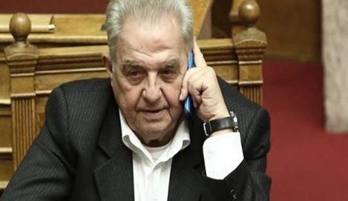 Ανοιχτό το δημοψήφισμα από Φλαμπουράρη: Δεν είναι κακό να ρωτήσουμε τον λαό