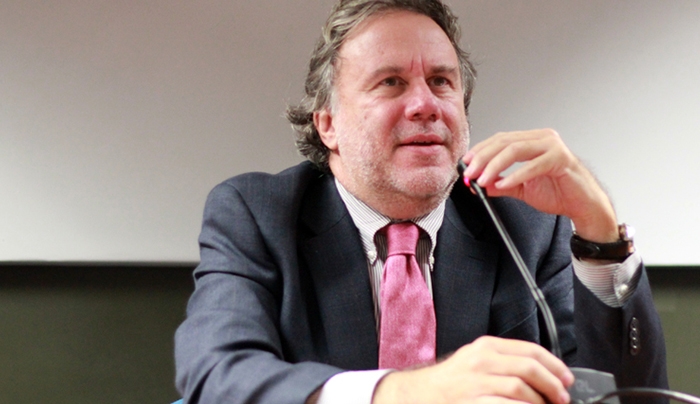 Κατρούγκαλος: Η Ελλάδα χρειάζεται νέο Σύνταγμα. Όχι Αναθεώρηση…