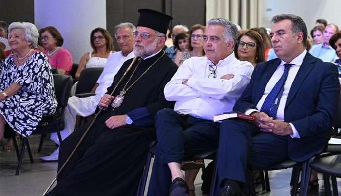 Παρουσία πλήθους κόσμου έγινε στο Νεστορίδειο Μέλαθρο Ρόδου, η παρουσίαση του βιβλίου της Ελένης Υψηλάντη Πετρίδου "Το σκουλαρίκι της Ανδρονίκης".