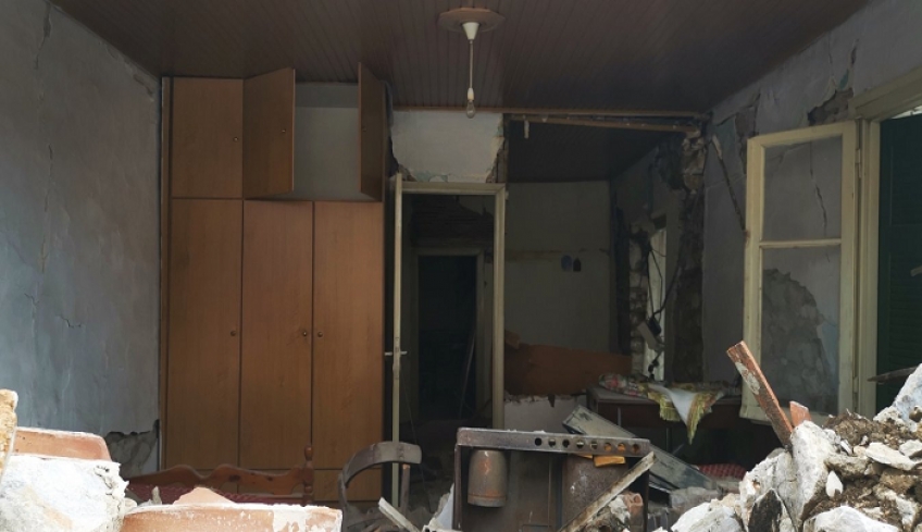 Ελασσόνα: Χαλάσματα και μη κατεδαφισμένα ακατάλληλα κτίρια 3 μήνες μετά τον σεισμό