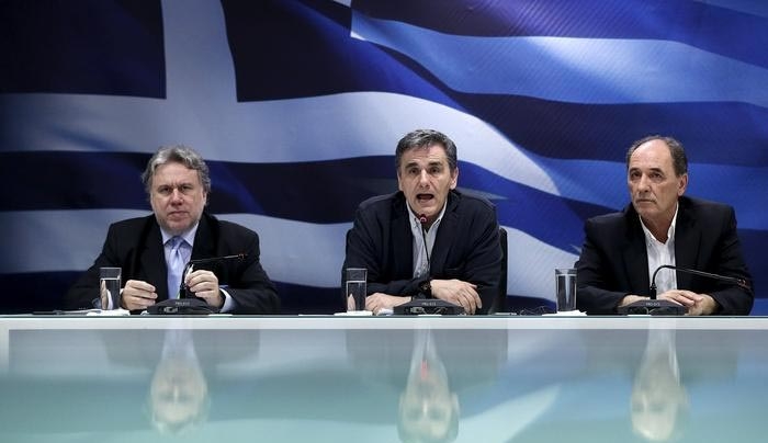 Εκθεση-βόμβα: Η αφαίμαξη από φορολογικό-ασφαλιστικό