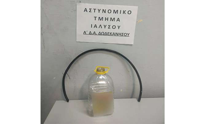 Συνελήφθη δράστης που αφαιρούσε καύσιμο από σταθμευμένο όχημα στη Ρόδο