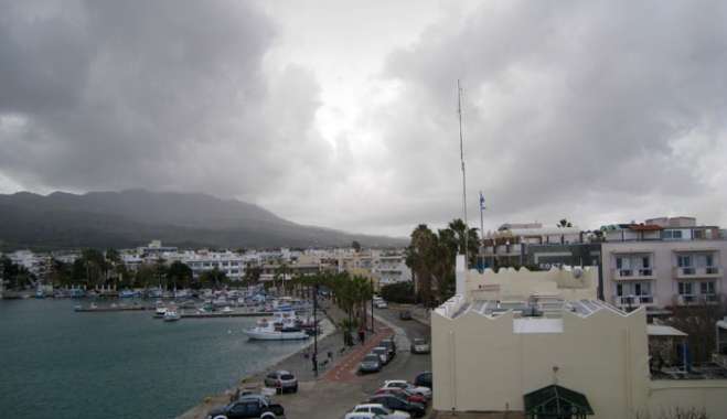 Καιρός σήμερα: Στη Θράκη, τα νησιά του ανατολικού Αιγαίου και τα Δωδεκάνησα λίγες νεφώσεις που βαθμιαία θα αυξηθούν.