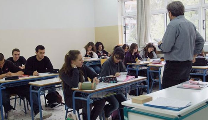 «Θα έχουμε πρωθυπουργό 40άρη και διευθυντές σχολείων 60άρηδες»