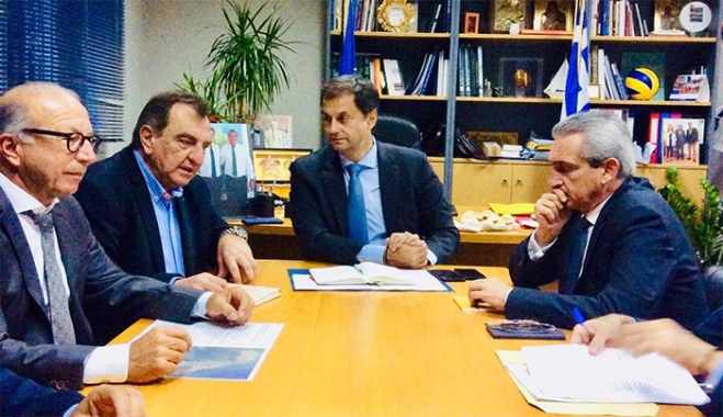 ΕΠΙΣΚΕΨΗ ΥΠΟΥΡΓΟΥ ΤΟΥΡΙΣΜΟΥ ΣΤΗ ΣΑΝΤΟΡΙΝΗ
