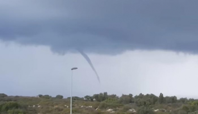 Εντυπωσιακός υδροστρόβιλος στα Χανιά-ΒΙΝΤΕΟ