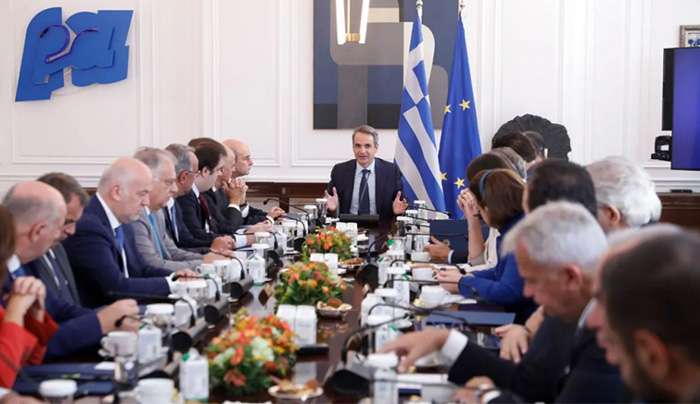Οκτώ υπουργοί "κομάντος" στη μάχη της καθημερινότητας: Αυξήσεις μισθών, πόλεμος στην ακρίβεια, στεγαστικό, Παιδεία, Υγεία οι δύσκολες αποστολές του 2025