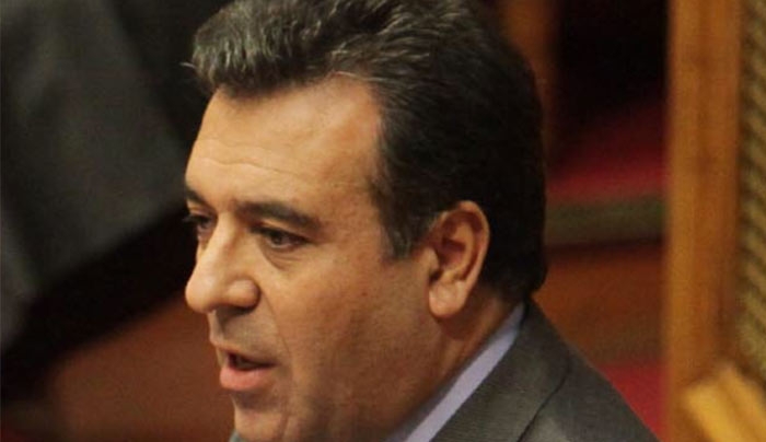 «Ερώτηση του Μάνου Κόνσολα στη Βουλή για τη λειτουργία κεραιών κινητής τηλεφωνίας δίπλα στο Νηπιαγωγείο και το Δημοτικό Σχολείο της Χώρας στην Πάτμο»