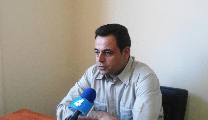 Ν.Σαντορινιός: Εμείς, δίνουμε 2,300€ κάθε μήνα στο κόμμα μας για να μην φτάσει να χρωστάει 200εκ.€ και 150εκ.€ αντίστοιχα