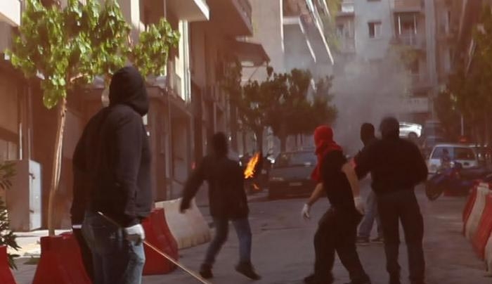 Βίντεο από την επίθεση αναρχικών στο ΑΤ Εξαρχείων