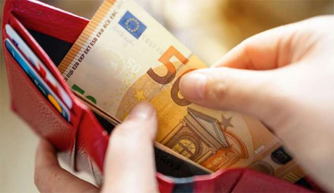 Έρχονται μειώσεις και αυξήσεις επιδομάτων με νέο νομοσχέδιο