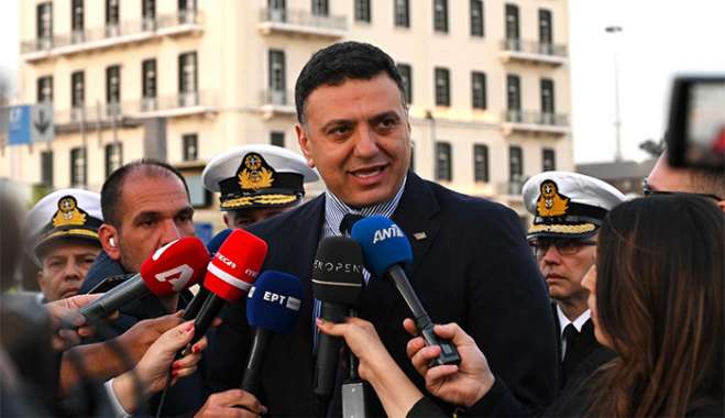 Βασίλης Κικίλιας από το Λιμάνι του Πειραιά: «Οι κανόνες ασφαλείας θα τηρούνται από όλους ώστε να επικρατεί τάξη και ασφάλεια σε όλα τα λιμάνια της χώρας»