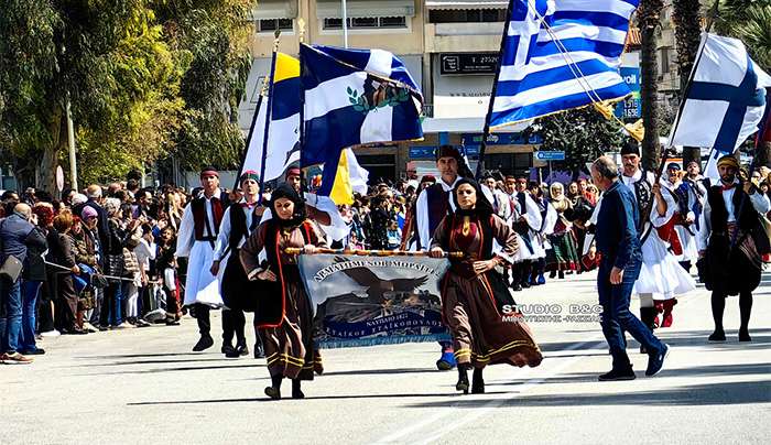 ΕΝΤΥΠΩΣΙΑΚΗ Η ΜΑΘΗΤΙΚΗ ΚΑΙ ΣΤΡΑΤΙΩΤΙΚΗ ΠΑΡΕΛΑΣΗ ΣΤΟ ΝΑΥΠΛΙΟ ΓΙΑ ΤΗ 25 ΜΑΡΤΙΟΥ (ΦΩΤΟ-ΒΙΝΤΕΟ)