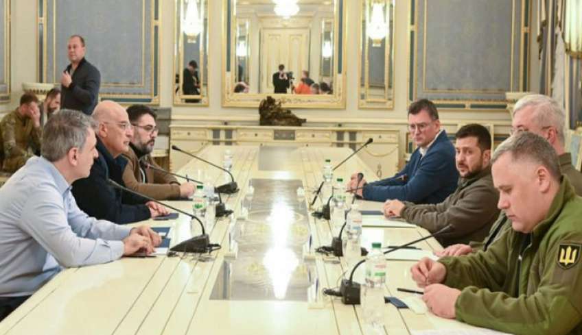 Ο Κώος Μανώλης Ανδρουλάκης, πρέσβης στο Κίεβο, συναντήθηκε με τον πρόεδρο Ζελένσκι και τον κ. Δένδια