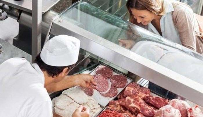 Χαμός σε χασάπικο στη Θεσσαλονίκη: Τον «τσάκωσε» με άλλην και βγήκαν τα μαχαίρια