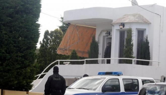 Παλαιοκώστας: Ίχνη του “Φαντομά” εκτός Ελλάδας – Η πλαστική εγχείρηση και το ανθρωποκυνηγητό