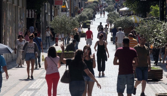 Υποδύονται τους υγειονομικούς υπαλλήλους, εκβιάζουν καταστηματάρχες στην Ανατολική Αττική