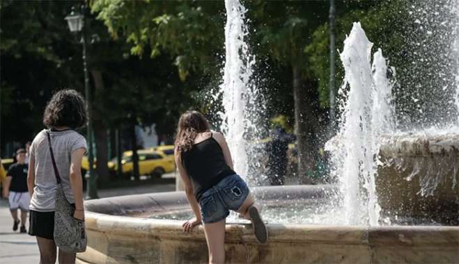 Καιρός σήμερα: Θερμή εισβολή με 43 βαθμούς