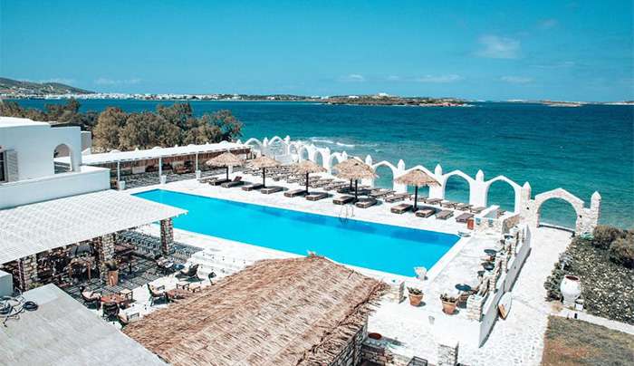 Στη HotelBrain το πρώην Selina Paros υπό το brand της Radisson Individual το 2026