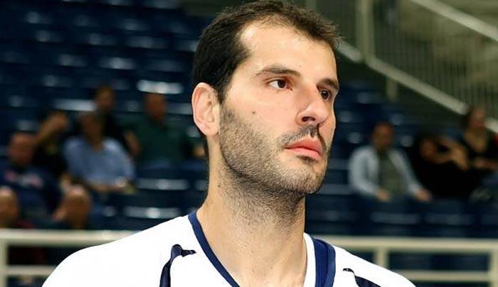 Τέλος σε μια σπουδαία καριέρα βάζει ο Μιχάλης Κακιούζης