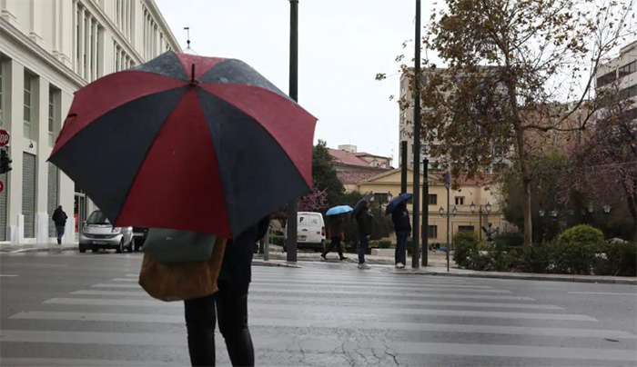 Καιρός σήμερα: Βροχές σε Αθήνα και Θεσσαλονίκη