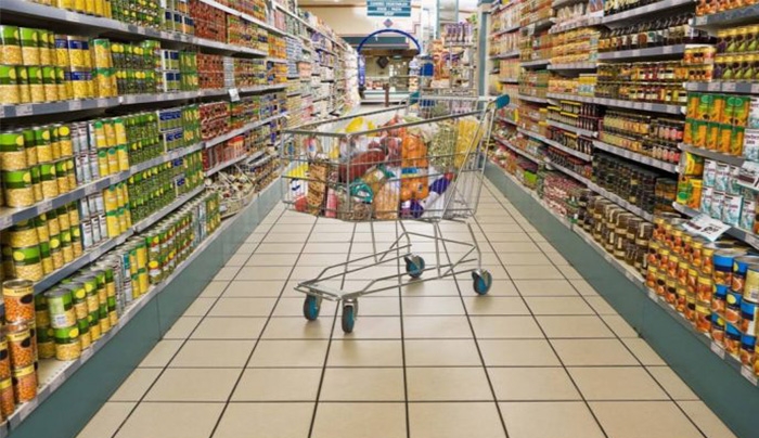 Κοροναϊός: Τι θα ισχύσει με τα σούπερ μάρκετ και τις λαϊκές