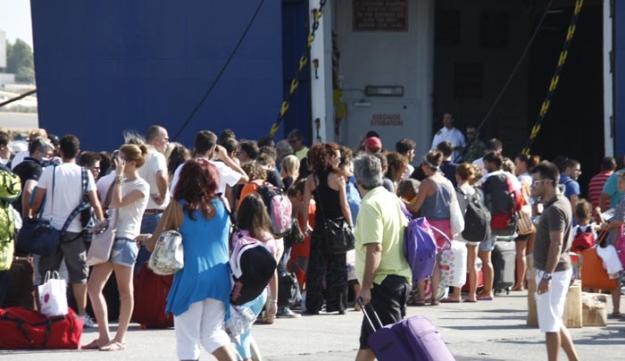 Απίστευτο: Η νύφη μπήκε στο πλοίο, ο γαμπρός έμεινε απ' έξω και ο γάμος δε θα γίνει!