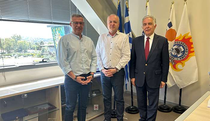 Επίσκεψη του Βουλευτή Δωδεκανήσου της Νέας Δημοκρατίας Βασίλη Α. Υψηλάντη και του Αντιδημάρχου Πολιτικής Προστασίας Κω στον Αρχηγό του Πυροσβεστικού Σώματος