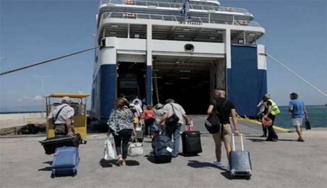Εκπτώσεις σε ακτοπλοϊκά και αεροπορικά εισιτήρια θα έχουν οι εκπαιδευτικοί Πρωτοβάθμιας και Δευτεροβάθμιας Εκπαίδευσης που προσλαμβάνονται ως προσωρινοί αναπληρωτές για το διδακτικό έτος 2024-2025