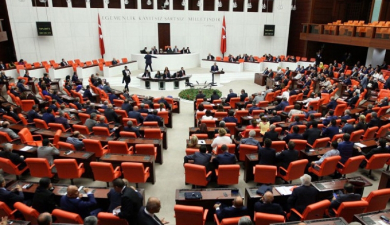 Προκλητική συζήτηση στην τουρκική Βουλή για τα νησιά του Αίγίου– «Διπλωματία, Χάγη ή πόλεμος «