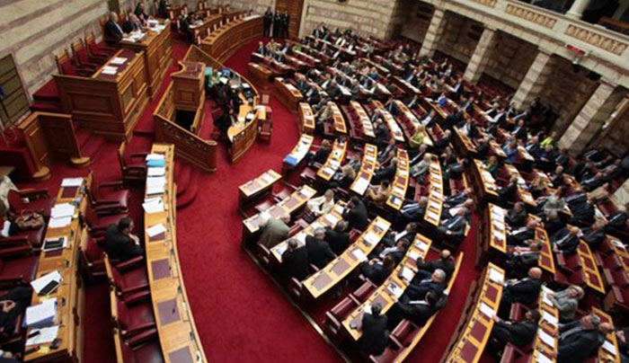 Βρετανικά ΜΜΕ: Επιστροφή της κρίσης στην Ελλάδα - φόβοι νέας κρίσης στην ευρωζώνη