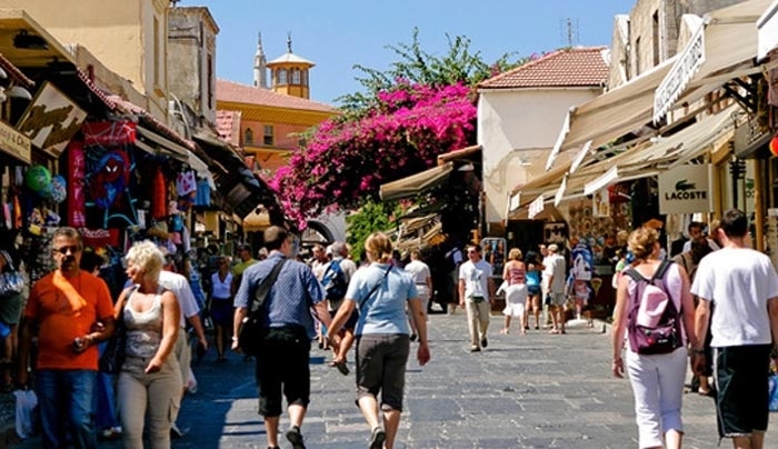 Sete Intelligence: Άμβλυνση της εποχικότητας φέτος- Θετικές οι προοπτικές για το 2017