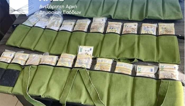 ΑΑΔΕ: Κατασχέθηκαν σχεδόν 1,2 εκατ. ευρώ στον Έβρο - "Μέθοδος του μυρμηγκιού" από επιβάτιδες ΙΧ