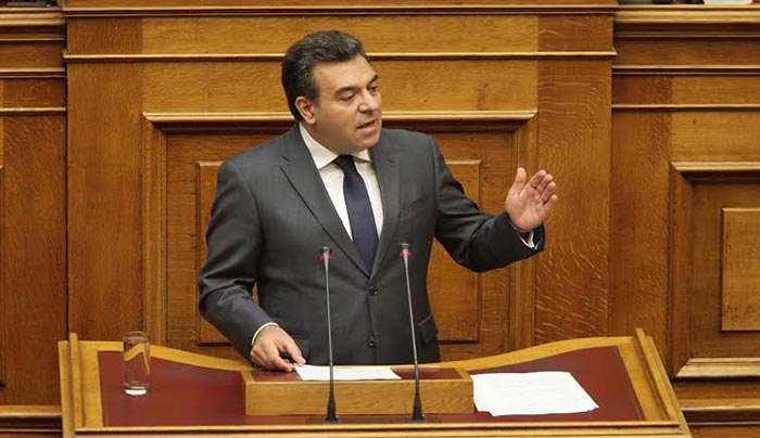 Μ. ΚΟΝΣΟΛΑΣ: «...δεν έπρεπε να δημιουργηθούν τέτοιου είδους δομές στα νησιά που αποτελούν τουριστικό προορισμό..»