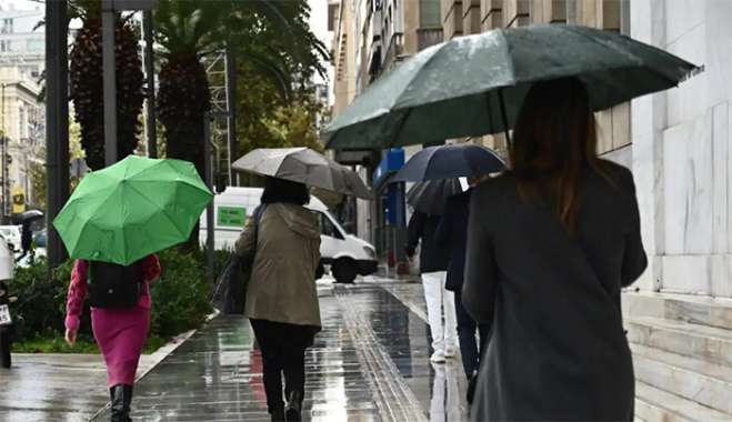 Καιρός σήμερα: Βροχές και καταιγίδες σε Ιόνιο, Πελοπόννησο και Κρήτη – Δεν ξεπερνά τους 20 βαθμούς η θερμοκρασία
