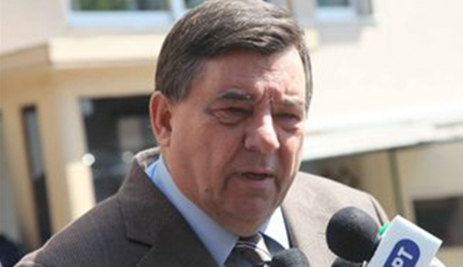 Καρατζαφέρης: Μας λείπει μία ψήφος...