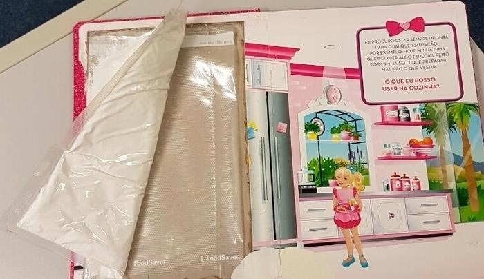 Έκρυβε 3,5 κιλά κοκαΐνη μέσα σε ...παιδικά βιβλία [εικόνες]