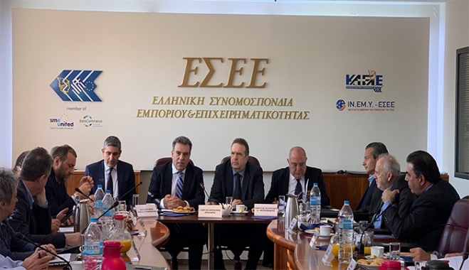 ΜΑΝΟΣ ΚΟΝΣΟΛΑΣ: «Η τουριστική ανάπτυξη πρέπει να συναντηθεί με το εμπόριο»