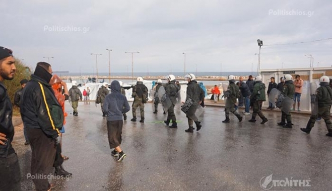 Αθώος ο Χιώτης που πυροβόλησε στον αέρα για εκφοβισμό κατά τις συμπλοκές των μεταναστών