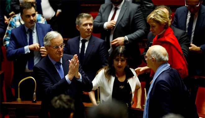 Γαλλία: Βαθαίνει το πολιτικό αδιέξοδο στην χώρα – Γιατί η Ευρώπη τρομάζει