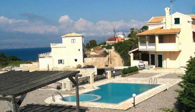 Μέτρα για τα παράνομα καταλύματα ζητούν φορείς του τουρισμού