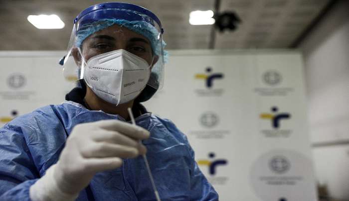 Κορωνοϊός: 40.100 κρούσματα σε μία εβδομάδα, 101 διασωληνωμένοι και 180 θάνατοι