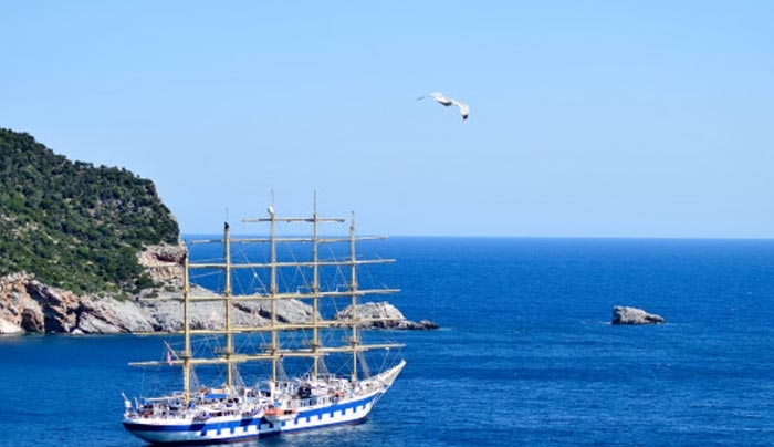 Οι τουρίστες στα νησιά και οι αντιδράσεις των Τούρκων