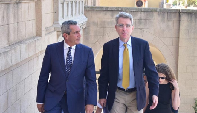 ΕΠΙΣΚΕΨΗ ΤΟΥ ΑΜΕΡΙΚΑΝΟΥ ΠΡΕΣΒΗ ΣΤΗΝ ΠΕΡΙΦΕΡΕΙΑ ΝΟΤΙΟΥ ΑΙΓΑΙΟΥ, ΣΤΗ ΡΟΔΟ