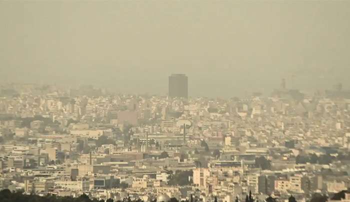 Καιρός σήμερα: «Εισβολή αφρικανικής σκόνης, καταιγίδες και λίγα χιόνια στα ορεινά